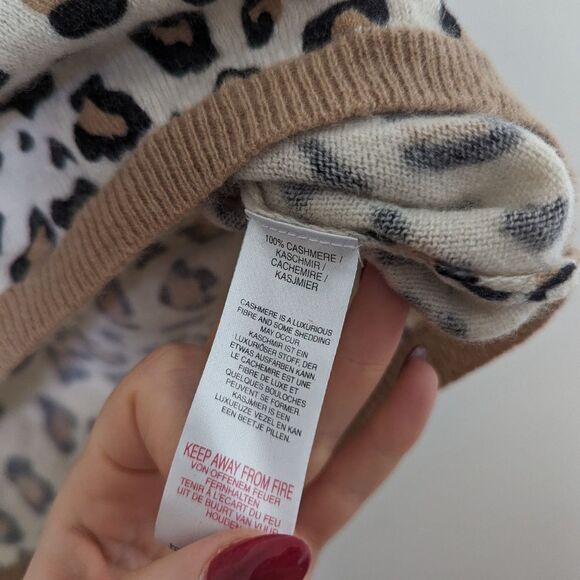 Brodie ivory tan black leopard animal print cashmere boxy oversized sweater - Picture 4 of 6